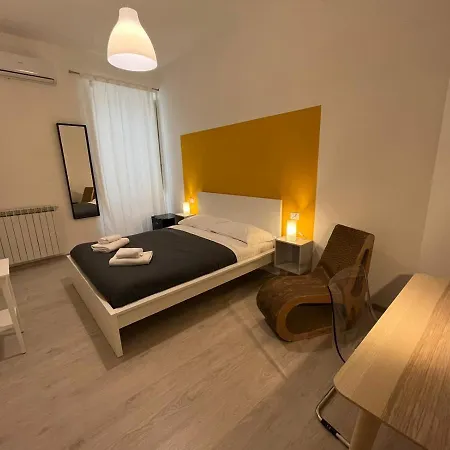 Donna Luisa A Santa Chiara Neapel