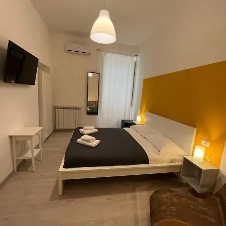 Donna Luisa A Santa Chiara Neapel