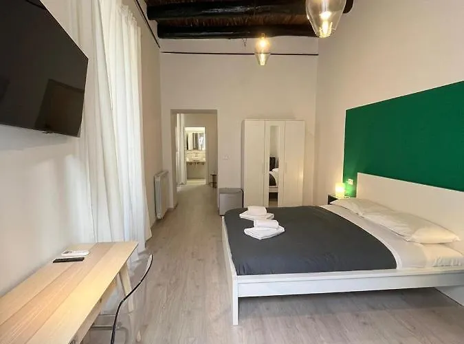 Donna Luisa A Santa Chiara 나폴리