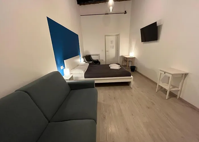 Donna Luisa A Santa Chiara 3* Napoli