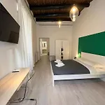 Donna Luisa A Santa Chiara 나폴리