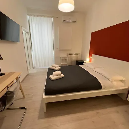 Donna Luisa A Santa Chiara 住宿加早餐酒店 3*